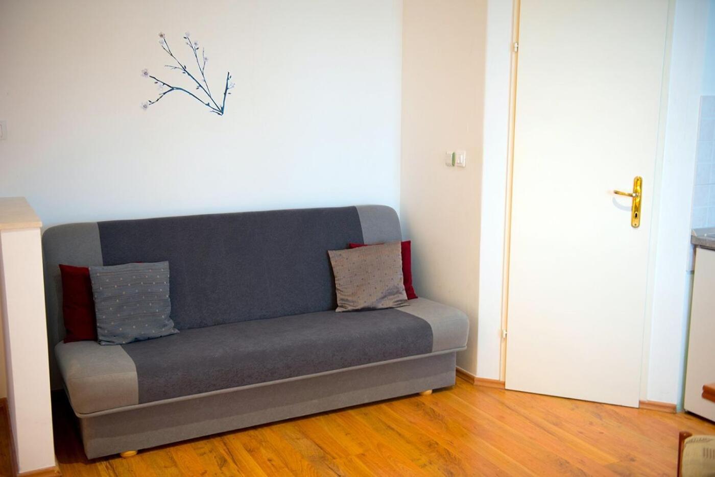 Apartments And Rooms Robi Podstrana Exterior photo
